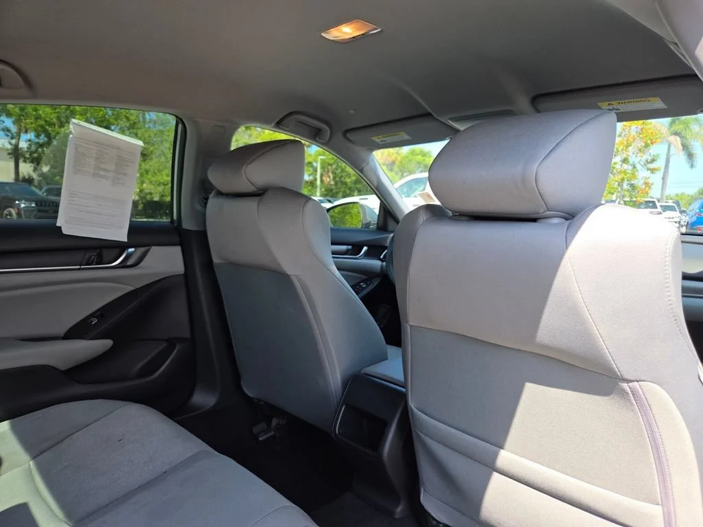 Used 2020 Silver Honda LX image 17
