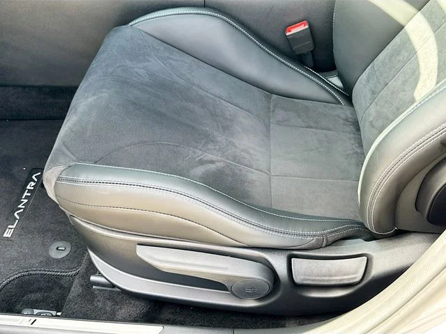 Used 2025 Gray Hyundai Base image 19