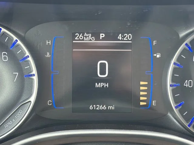 Used 2023 White Chrysler LX image 22