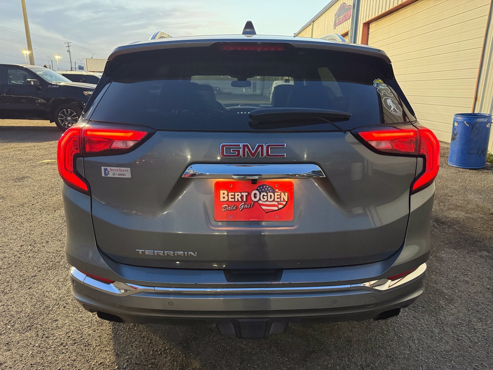 Used 2018 Gray GMC Denali image 4