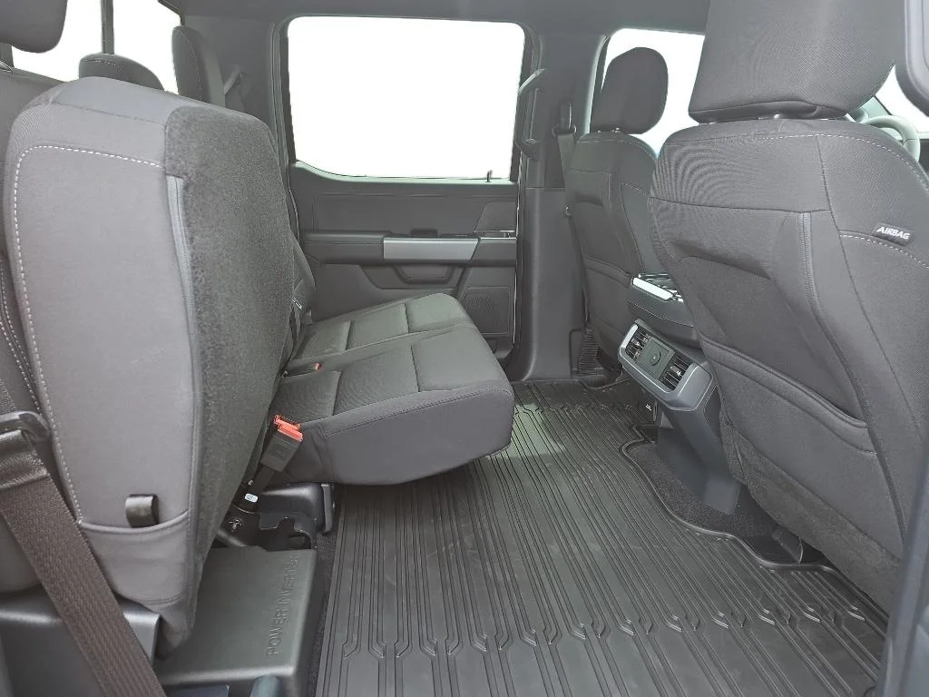 New 2026 Avalanche Ford XLT image 6