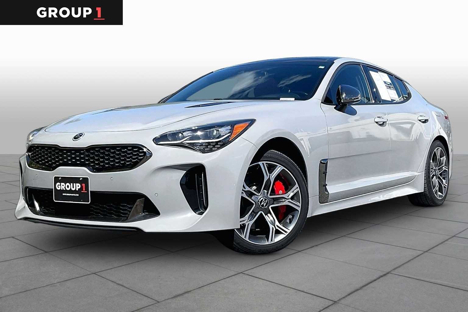Pre-Owned 2018 Kia Stinger GT2