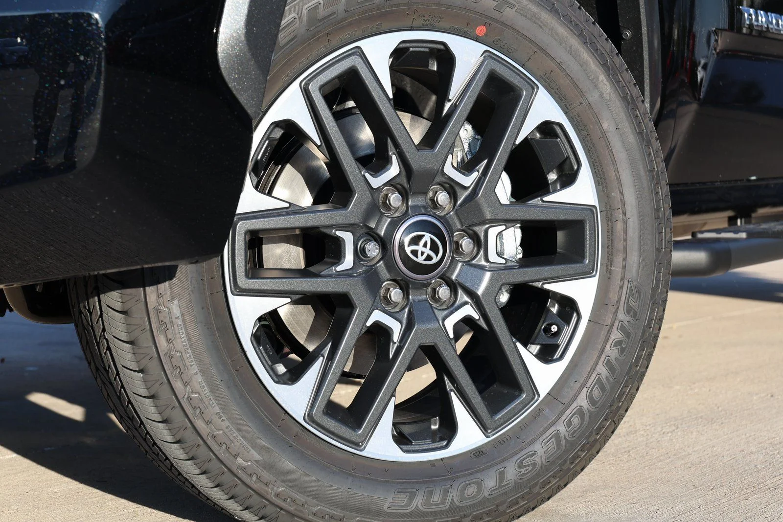 2026 Toyota Tundra Limited - Photo 13