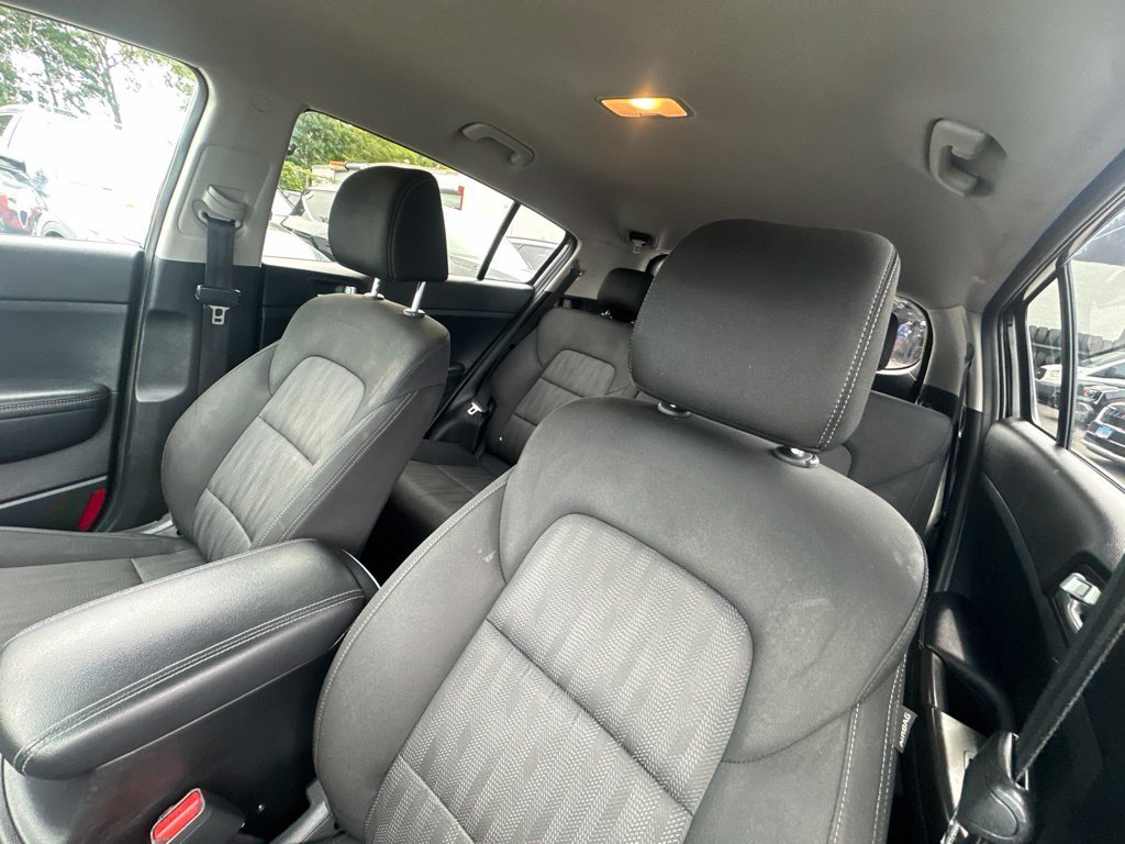 Certified Used 2022 Red Kia LX image 11