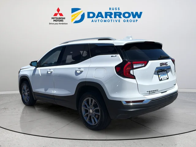 Used 2024 White GMC SLT image 3