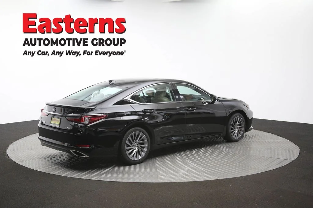 Used 2020 Black Lexus 350 Luxury image 45