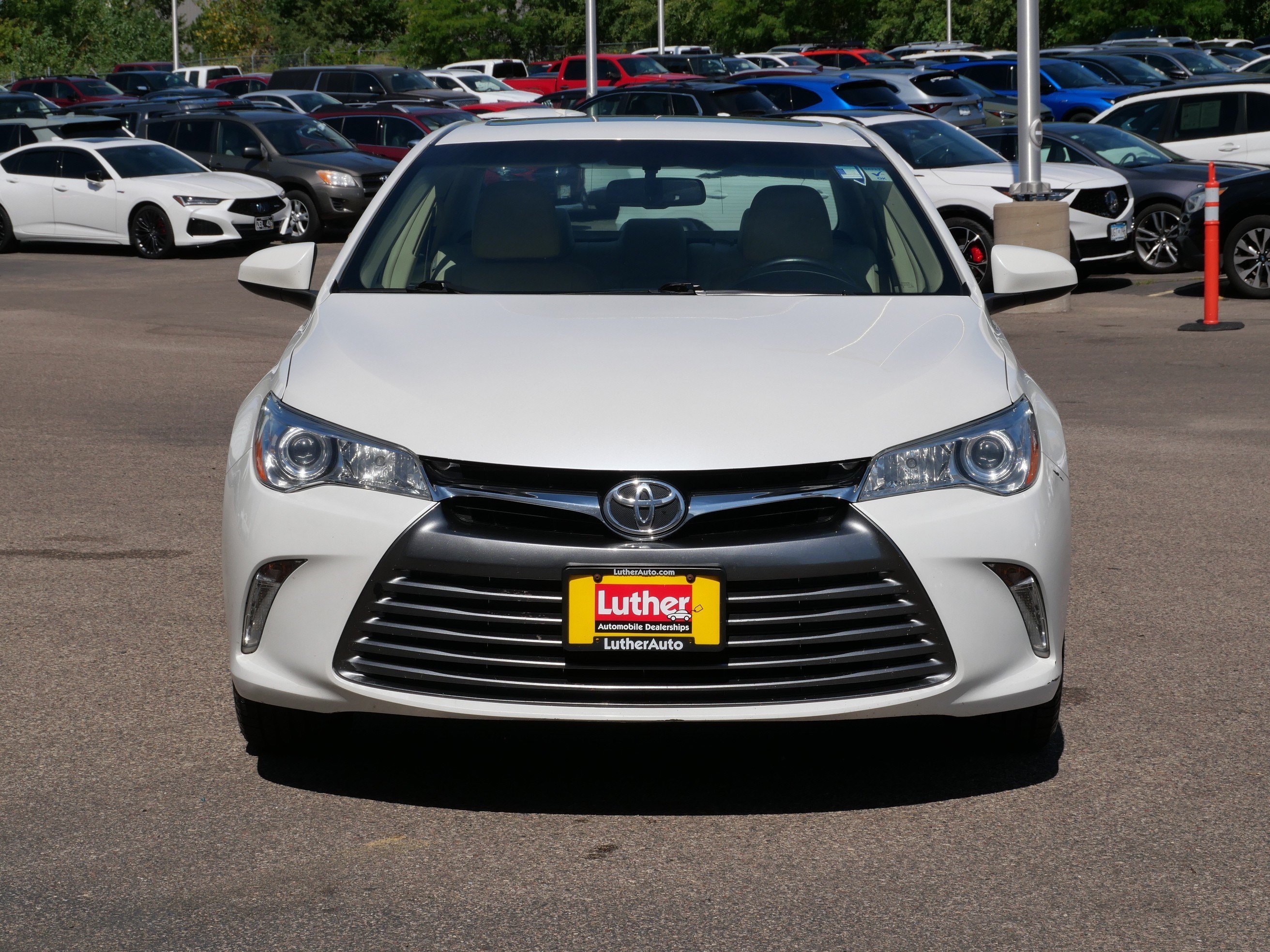 Used 2017 Toyota Camry XLE with VIN 4T1BF1FK5HU697882 for sale in Vadnais Heights, Minnesota
