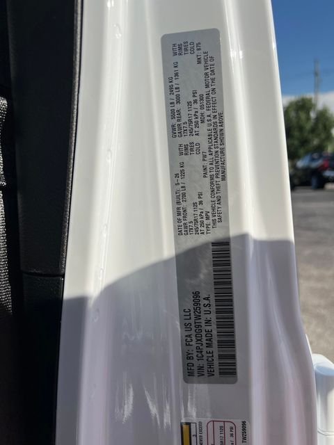 New 2026 Bright White Clear-Coat Exterior Paint Jeep Sport S image 32