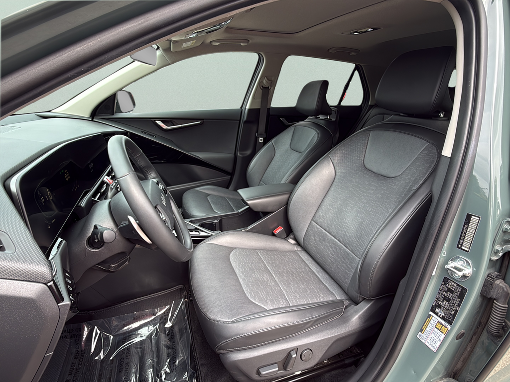Used 2023 Cityscape Green Kia SX image 26