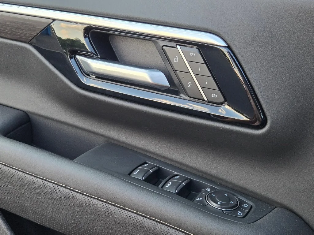 2026 Chevrolet Tahoe Premier - Photo 24