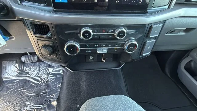2025 Ford F-150 XLT - Photo 14