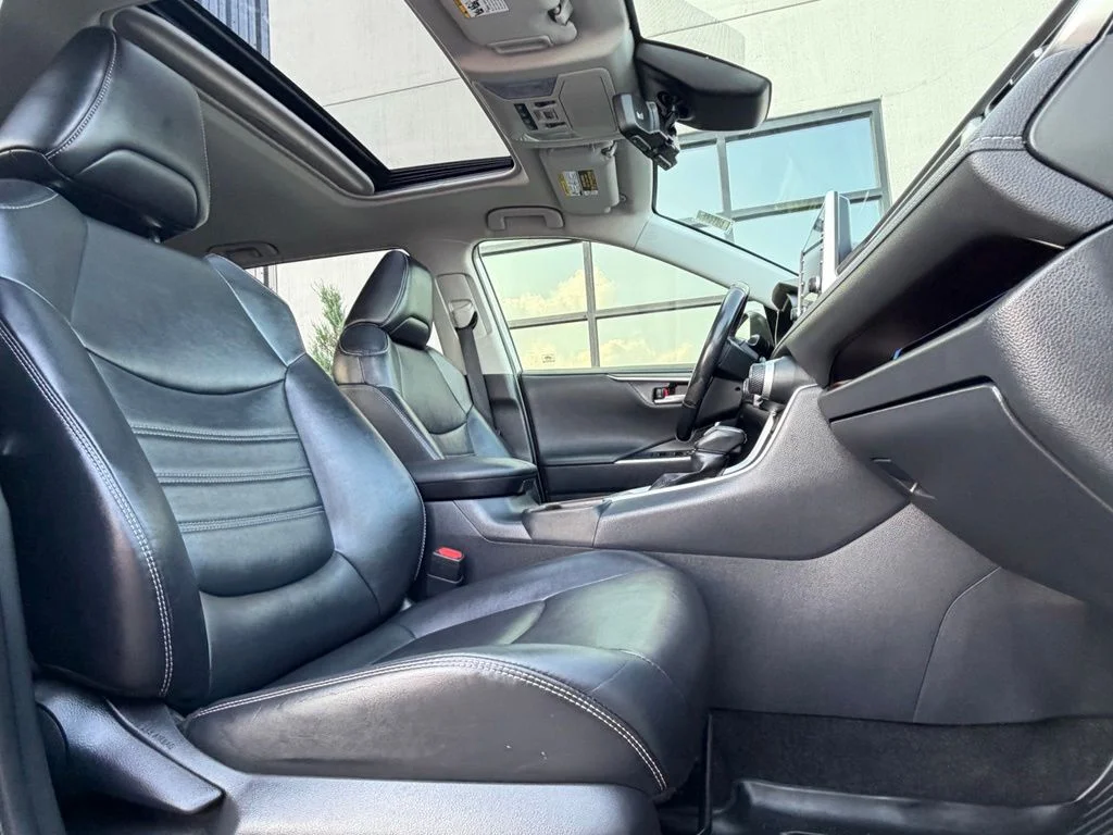 Used 2019 Silver Toyota Limited image 21