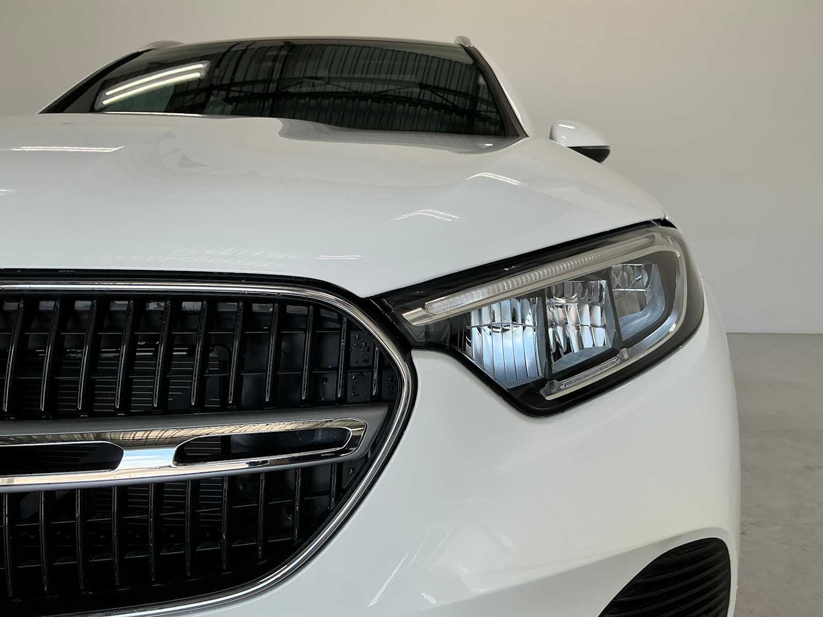 Certified Used 2026 Polar White Mercedes-Benz GLC 300 image 7