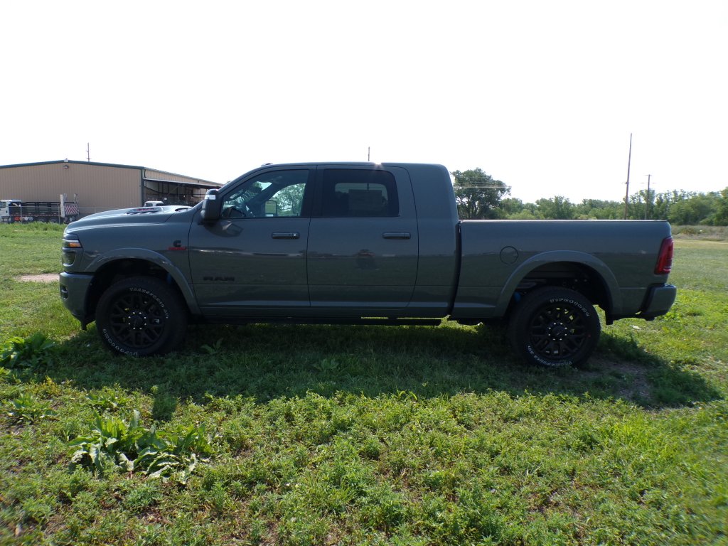 New 2026 Ceramic Gray Clear-Coat Exterior Paint RAM Limited image 8
