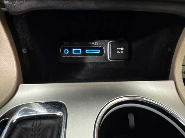 Used 2017 Bright White Clearcoat Jeep Limited image 16
