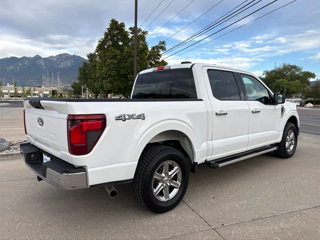 Used 2025 White Ford XLT image 4