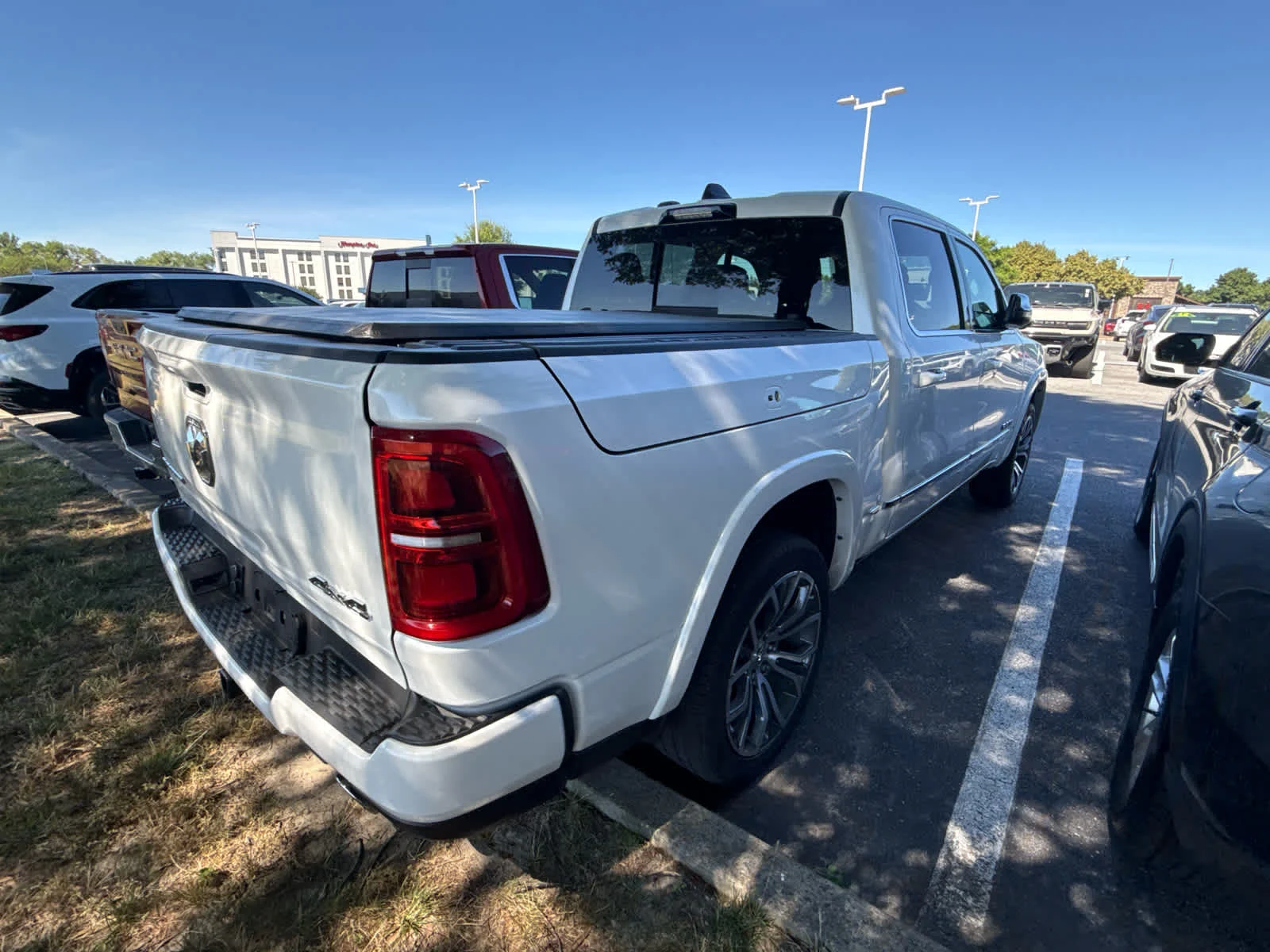 Used 2020 Ivory White Tri-Coat Pearlcoat Ram Limited image 6