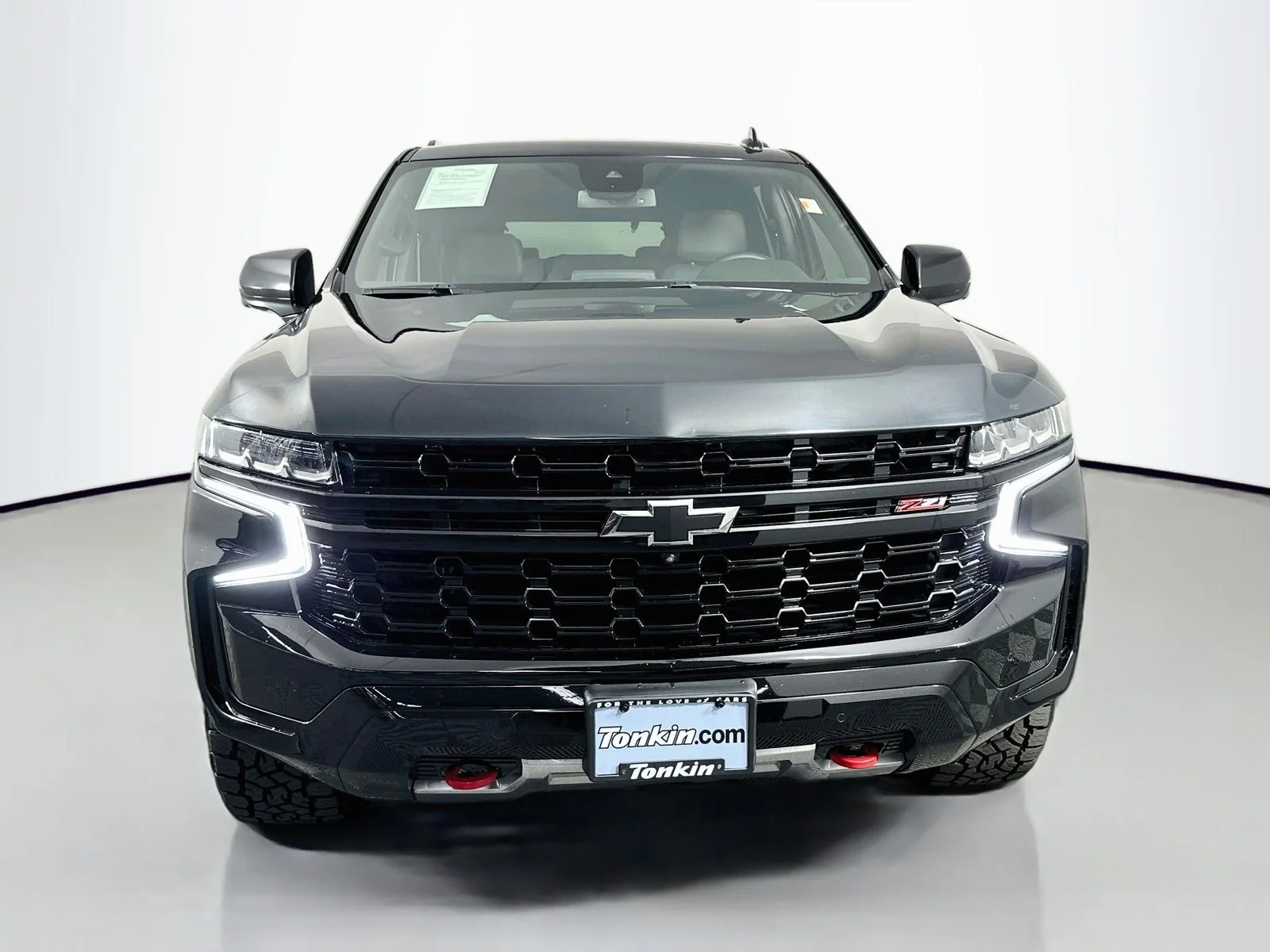 Used 2023 Black Chevrolet Z71 image 2