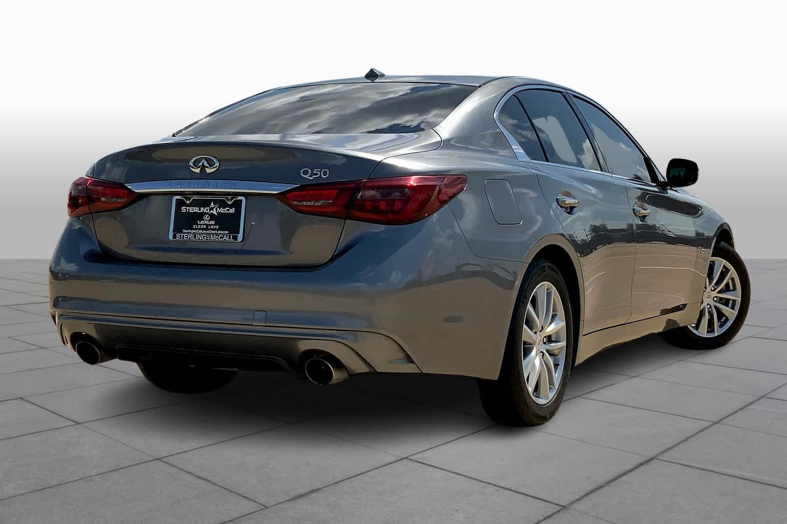 Used 2018 Graphite Shadow INFINITI 2.0t PURE image 13