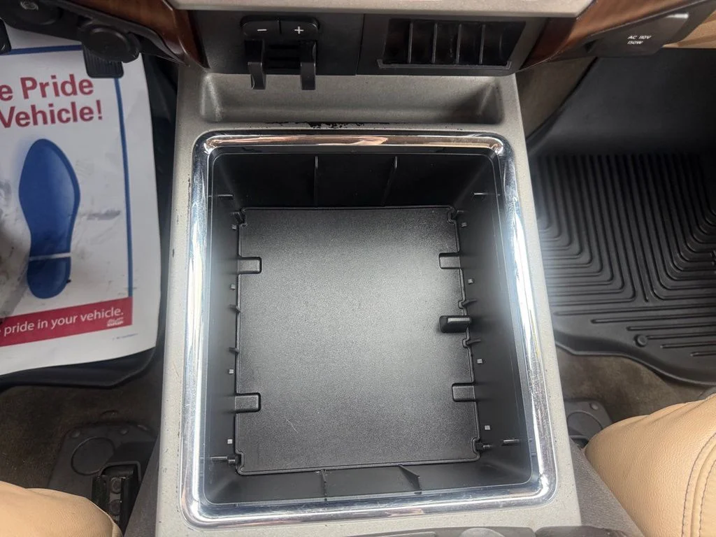 Used 2016 Oxford White Ford Lariat image 37