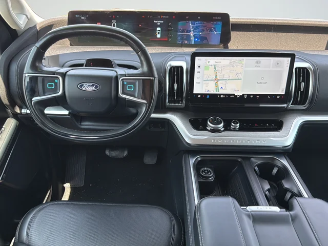 2025 Ford Expedition Platinum - Photo 11