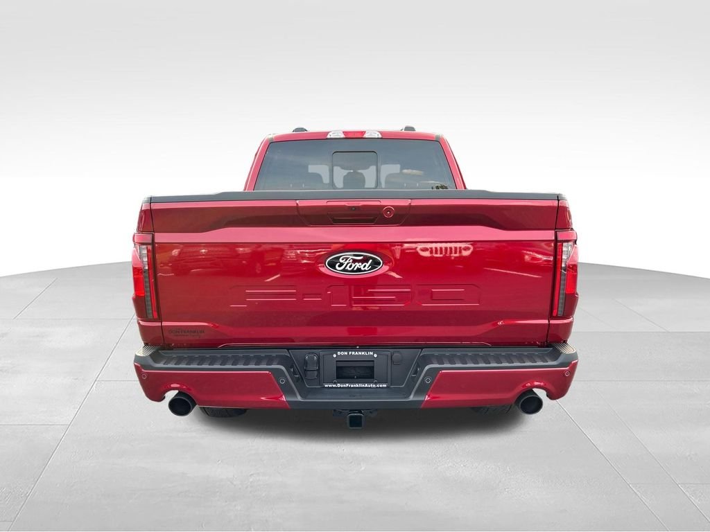 New 2026 Ruby Red Metallic Tinted Clearcoat Ford XLT image 4