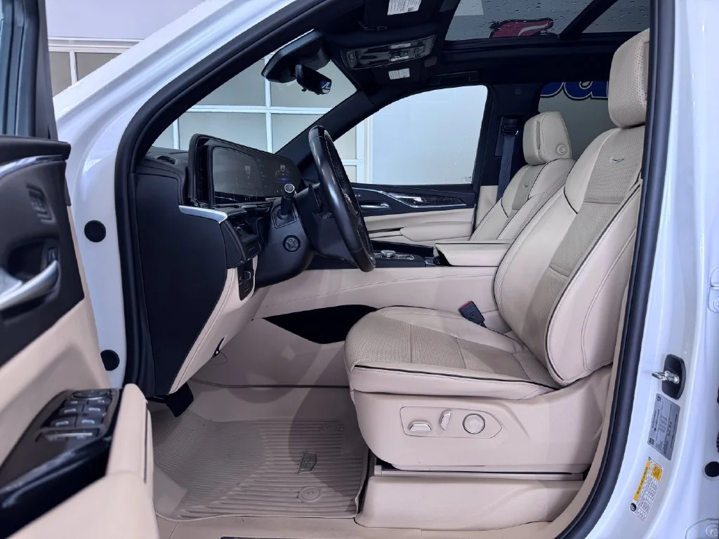 Certified Used 2024 Crystal White Tricoat Cadillac Premium Luxury image 12