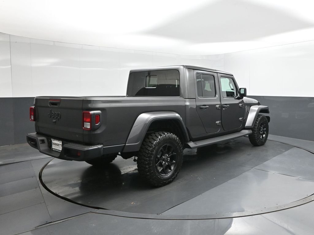 New 2026 Granite Crystal Metallic Clearcoat Jeep Texas Trail image 8