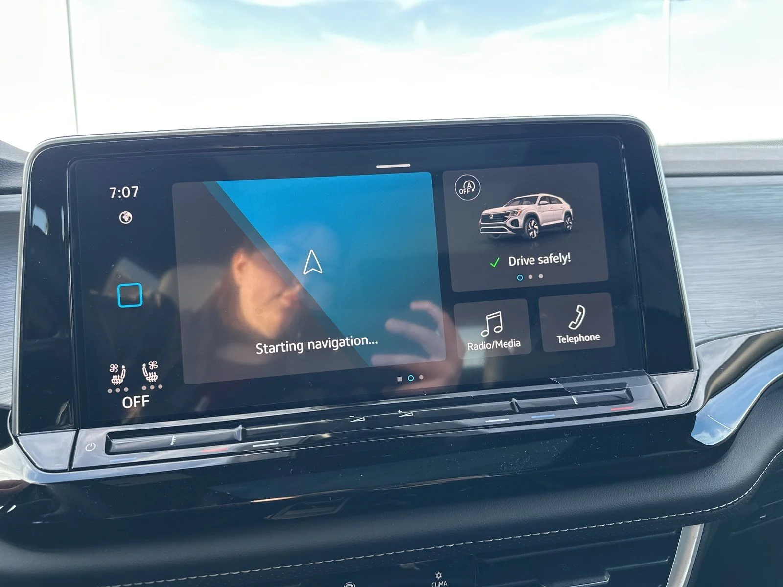 New 2026 Black Volkswagen 2.0T SE w/Technology image 50