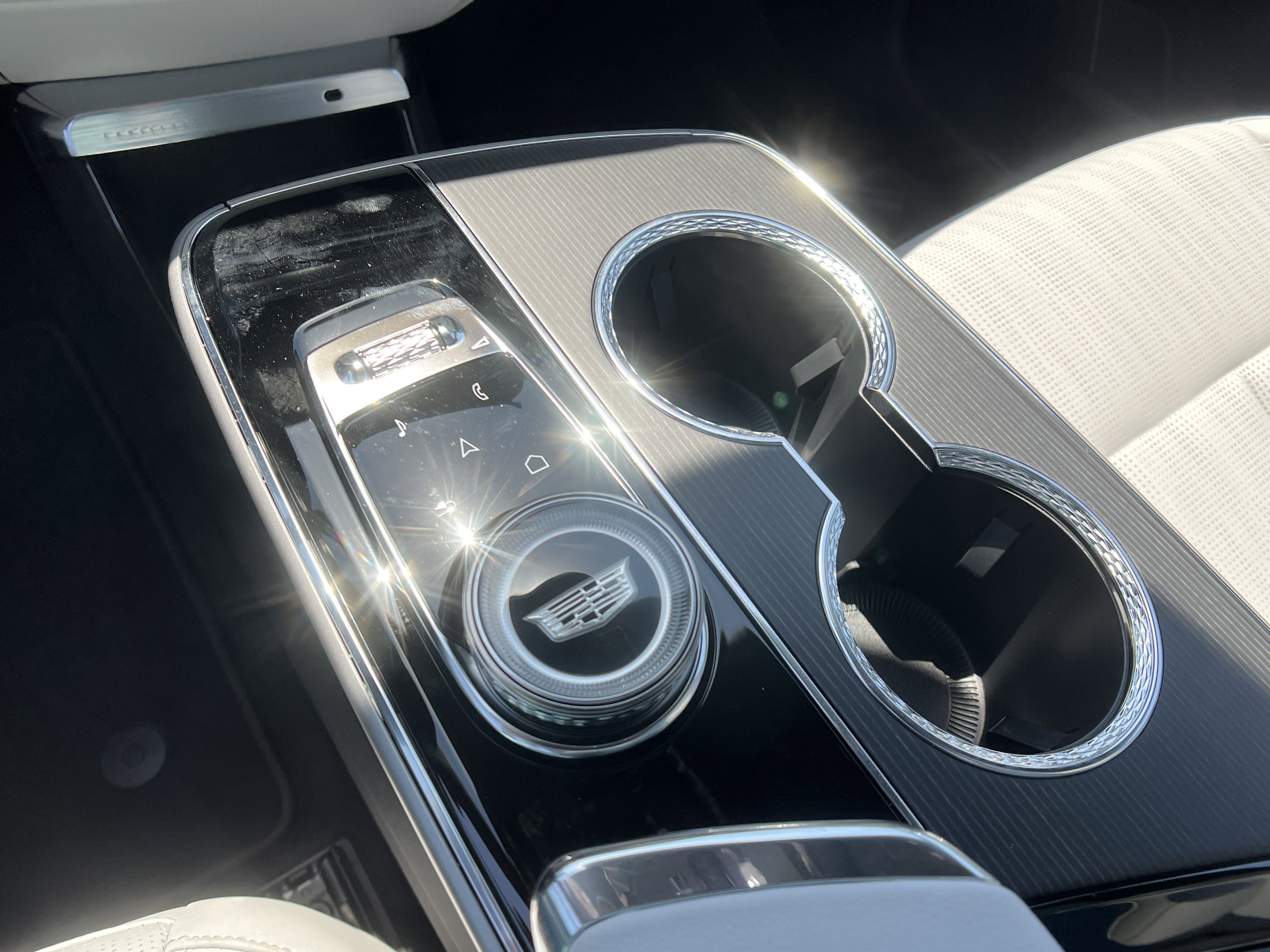 2025 Cadillac LYRIQ Luxury 1 - Photo 30