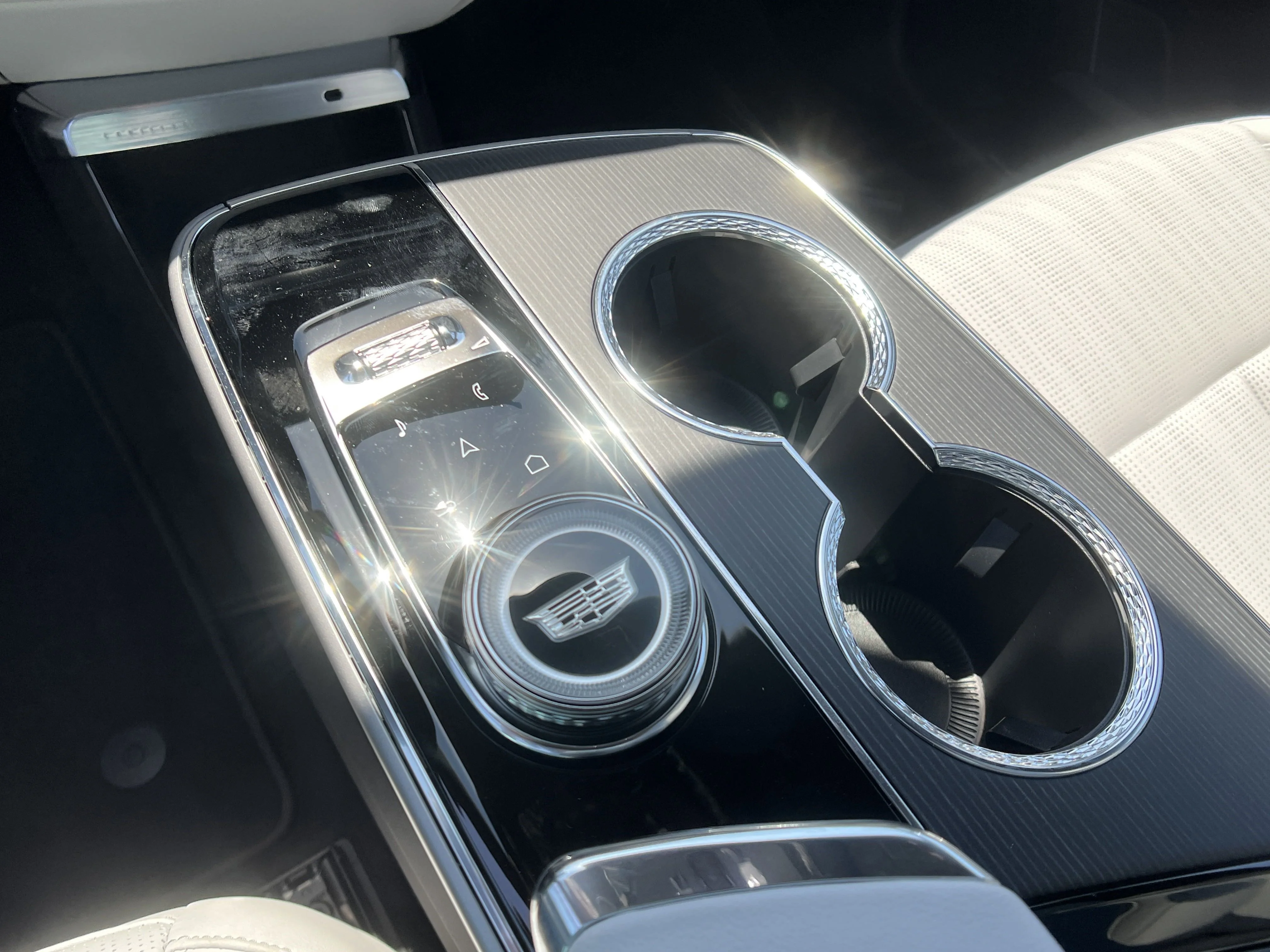 2025 Cadillac LYRIQ Luxury 1 - Photo 30