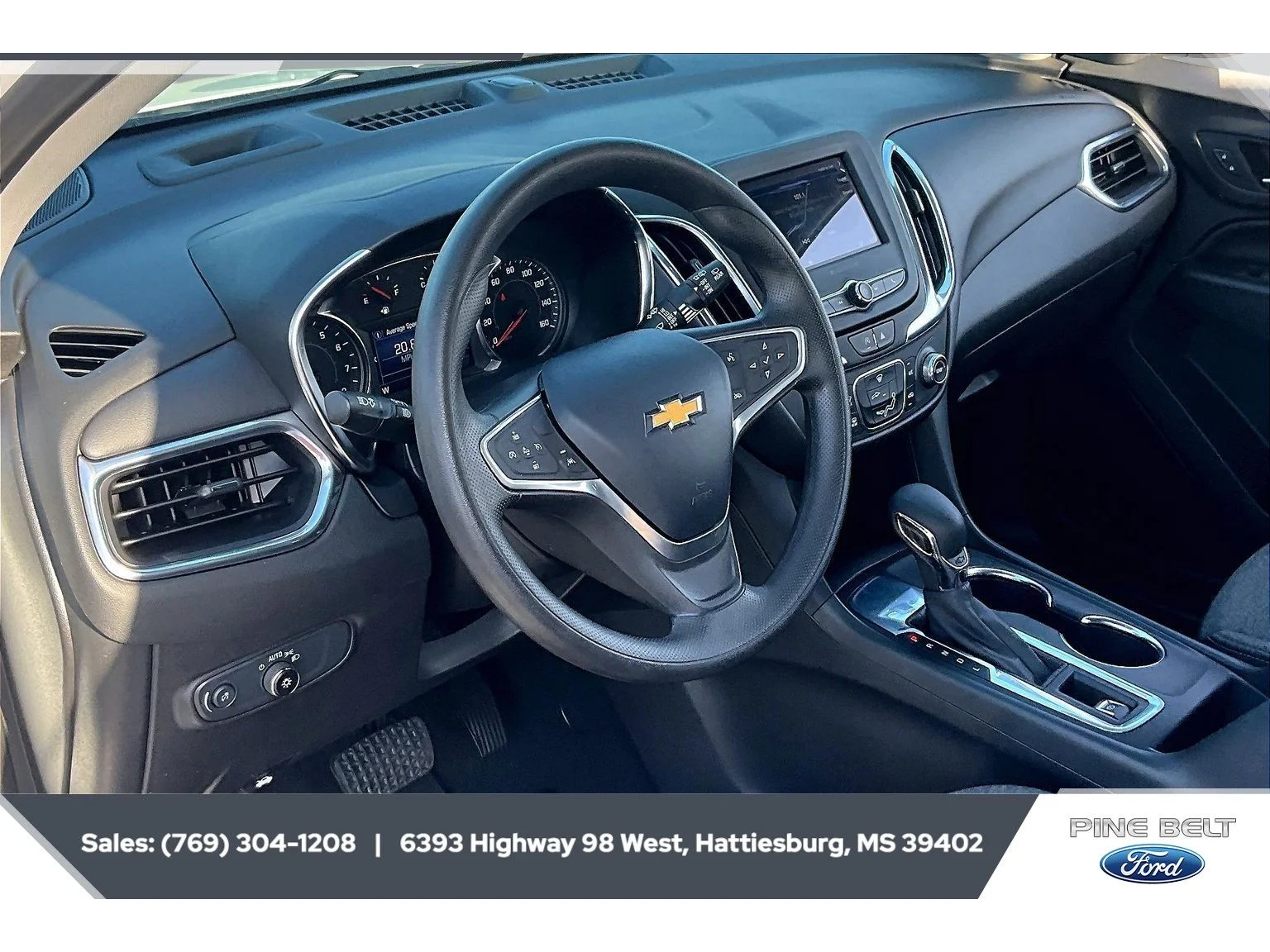 Used 2022 Summit White Chevrolet LT image 12