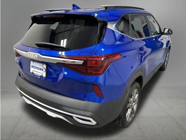 Used 2022 Neptune Blue Kia S image 5