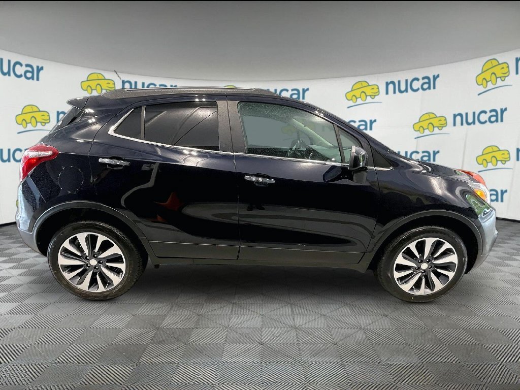Used 2022 Blue Buick Preferred image 8