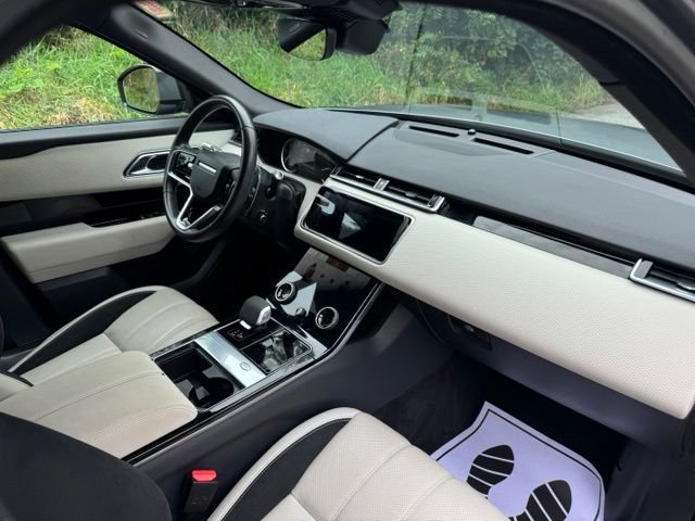 Certified Used 2023 Eiger Gray Metallic Land Rover R-Dynamic S image 19