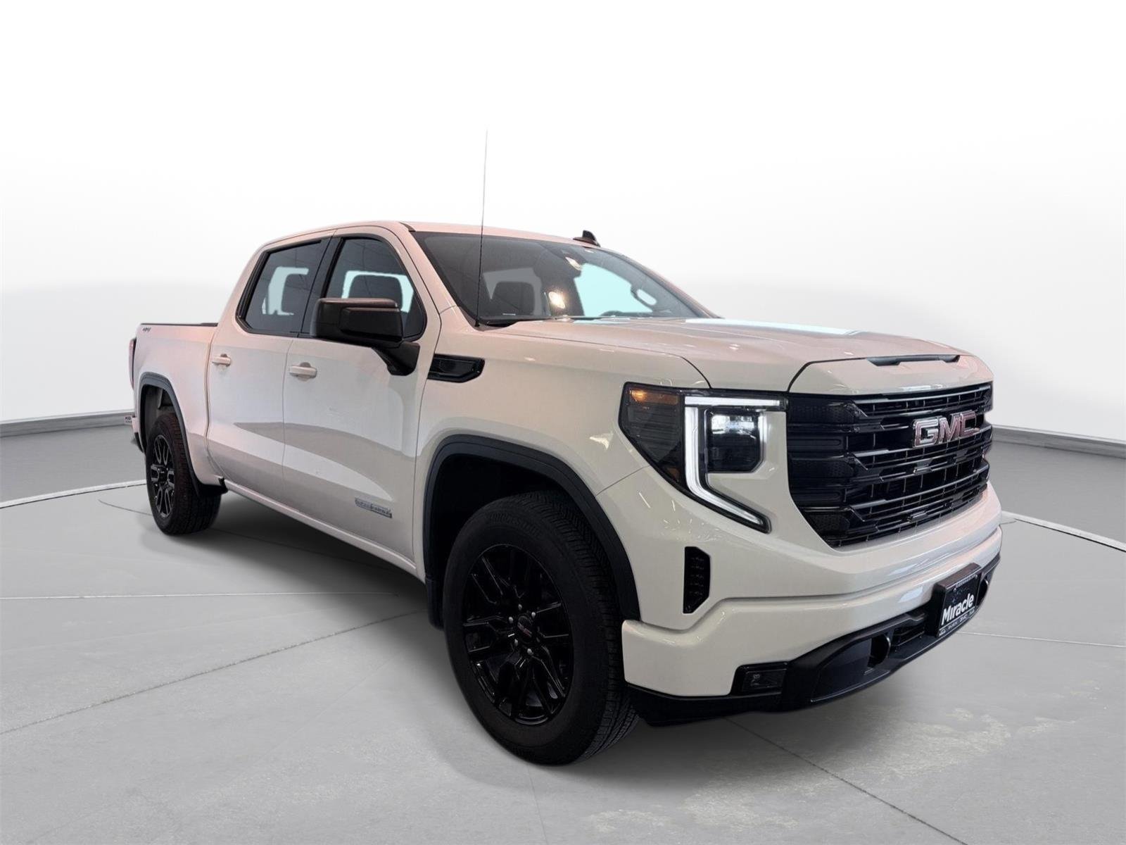 Used 2023 Summit White GMC Elevation image 8