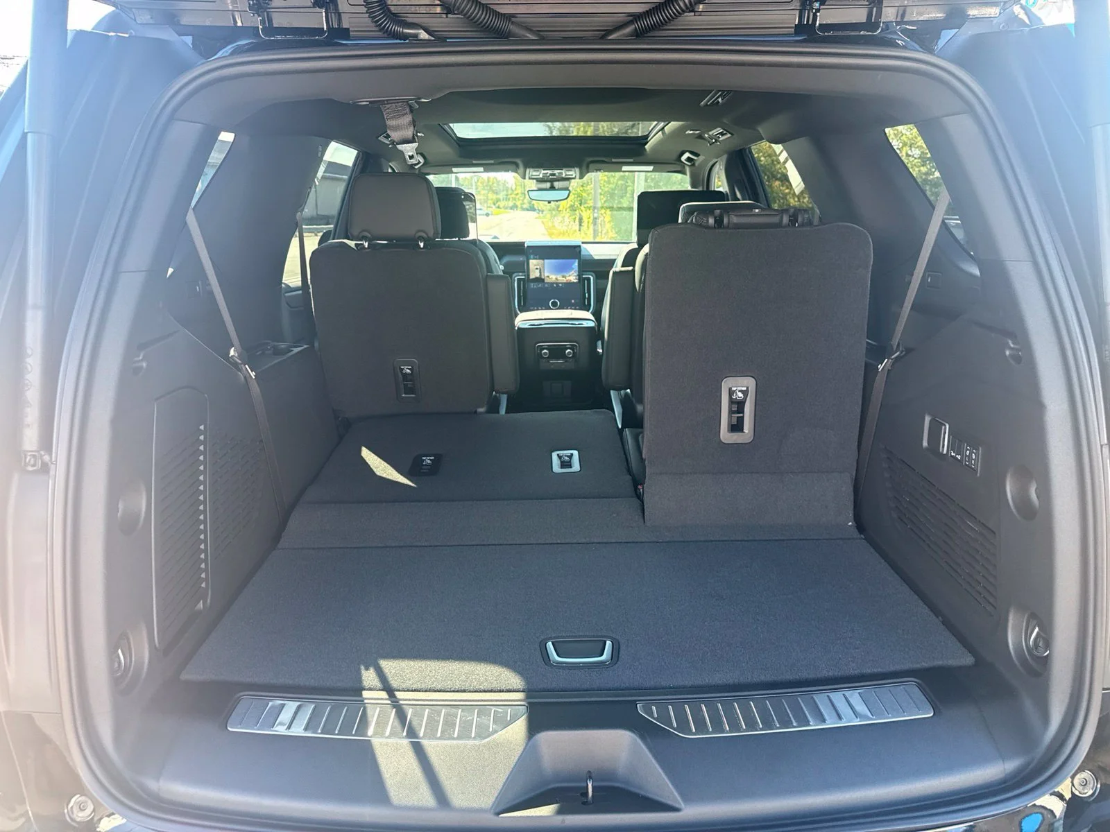 2026 GMC Yukon Denali - Photo 22