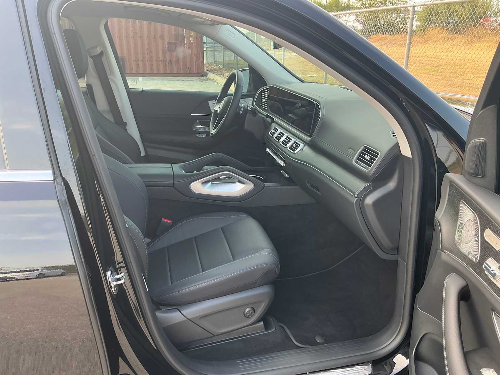 Certified Used 2026 Black Mercedes-Benz GLS 450 image 11