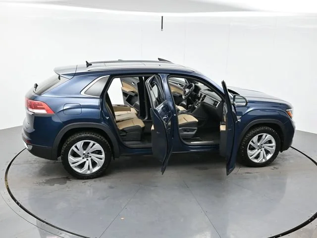 Used 2021 Blue Volkswagen 2.0T SEL image 47