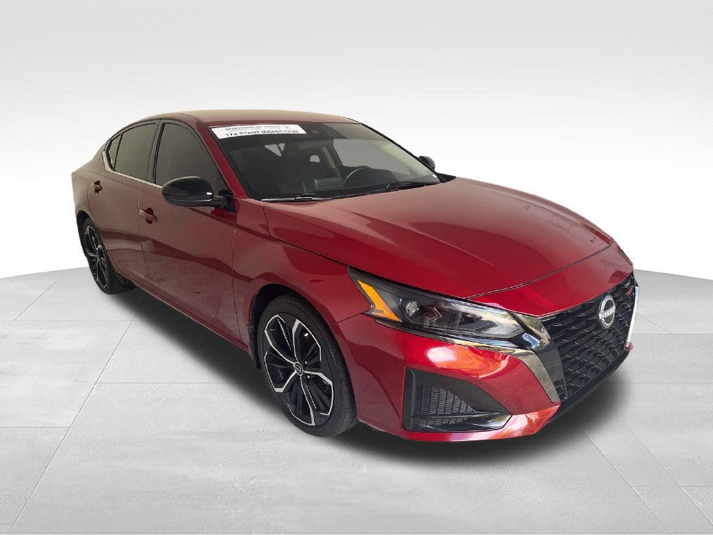 Used 2025 Red Nissan 2.5 SR image 7
