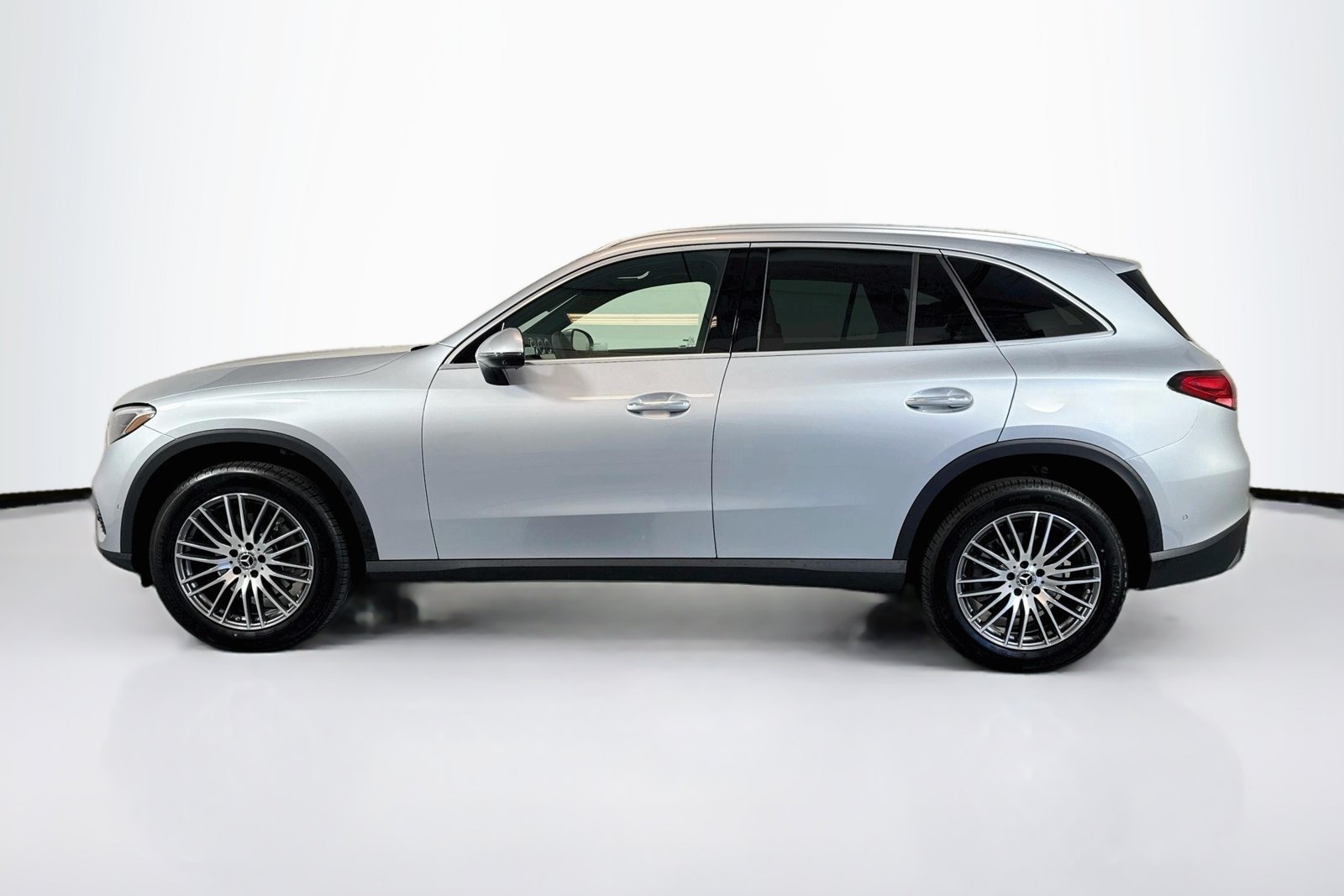 New 2026 Cirrus Silver Metallic Mercedes-Benz GLC 300 image 8