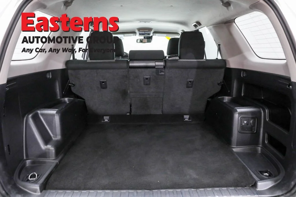 Used 2024 White Toyota SR5 image 9