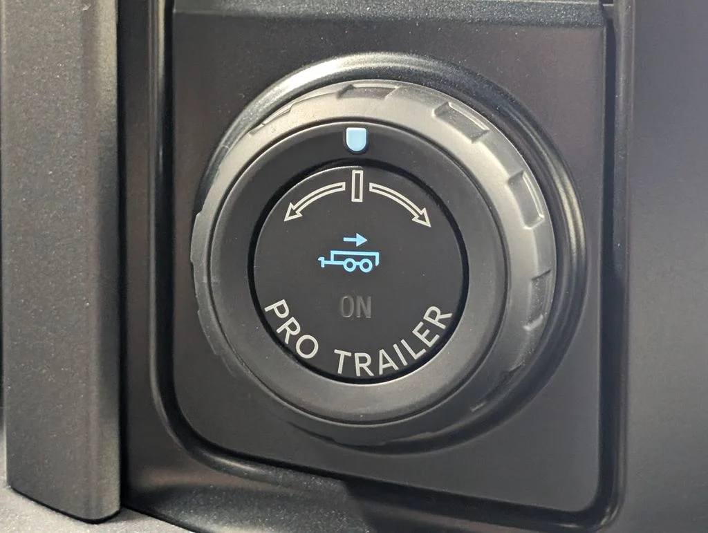 New 2026 Agate Black Metallic Ford XLT image 6