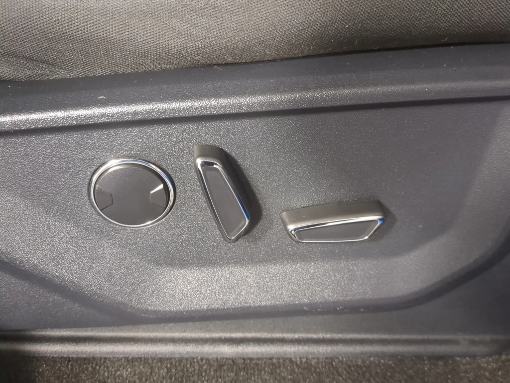 Used 2021 Velocity Blue Metallic Ford XLT image 20