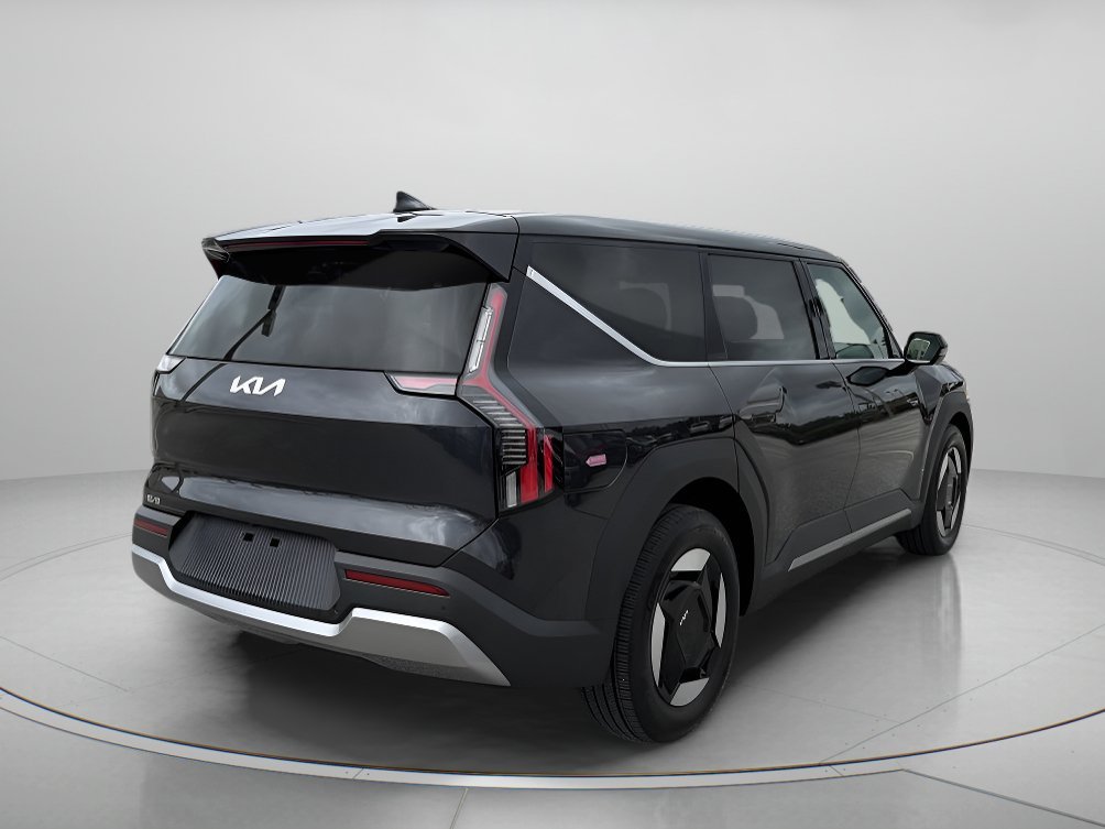 Used 2026 Panthera Metal Kia Light Long Range image 3