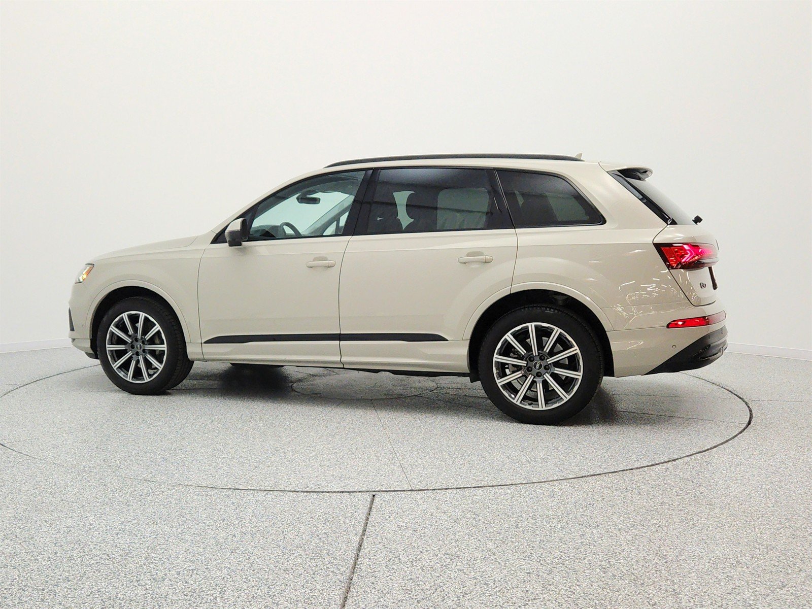 Used 2023 Vicuna Beige Metallic Audi Premium Plus 45 TFSI quattro image 8