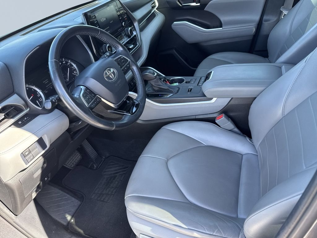 2021 Toyota Highlander XLE - Photo 10