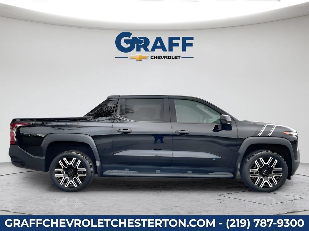 New 2026 Black Chevrolet LT - Standard Range image 9