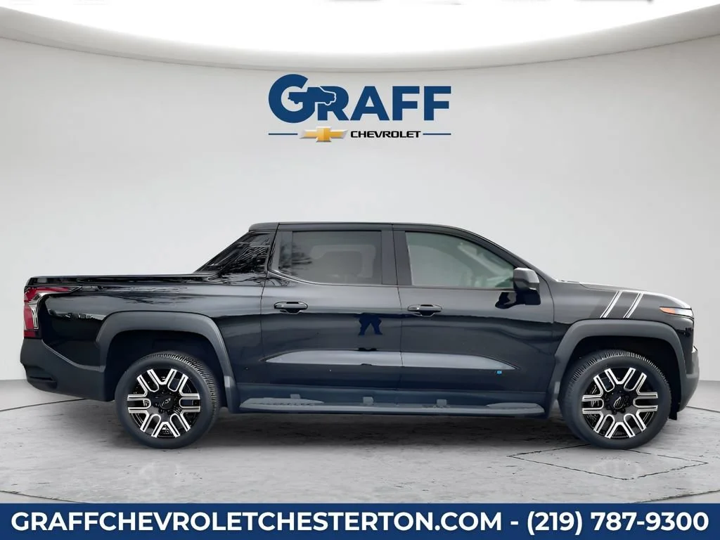 2026 Chevrolet Silverado EV LT - Photo 9