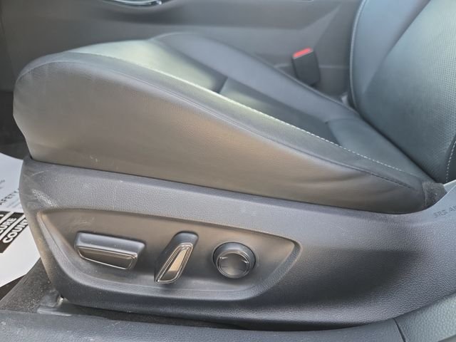 Used 2024  Toyota XLE image 26